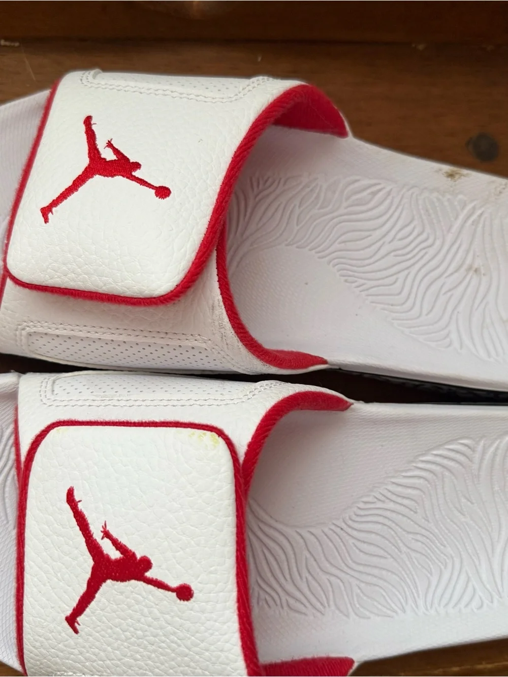 Men’s Jordan 3 Slides- Size 10 - Picture 2 of 5